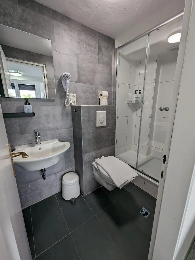 Hotel Tempelhof - City-Messe-Arena Köln